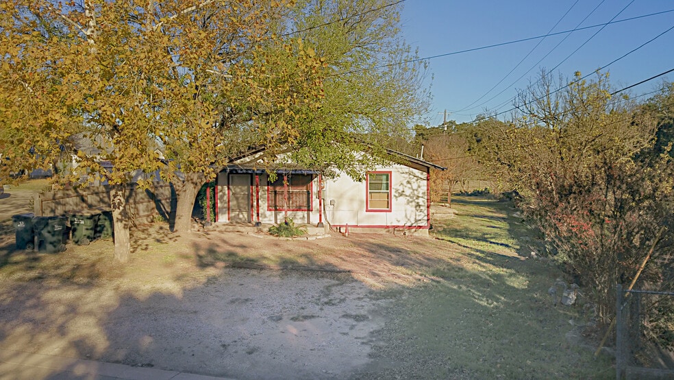 317 N Cedar St, Buda, TX for sale - Building Photo - Image 3 of 6