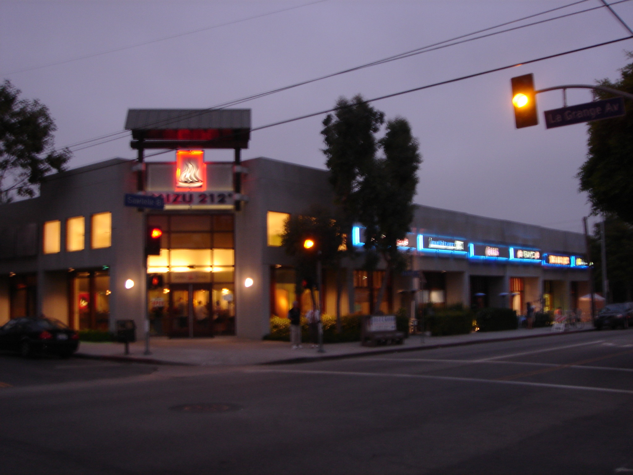 2000 Sawtelle Blvd, Los Angeles, CA for lease Building Photo- Image 1 of 17