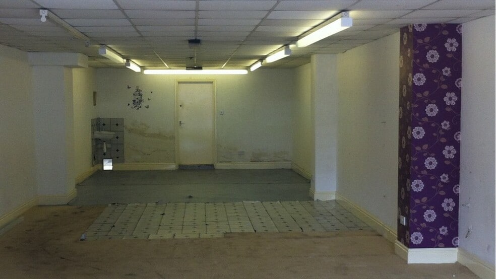 324 Southcoates Ln, Hull for sale - Interior Photo - Image 3 of 7