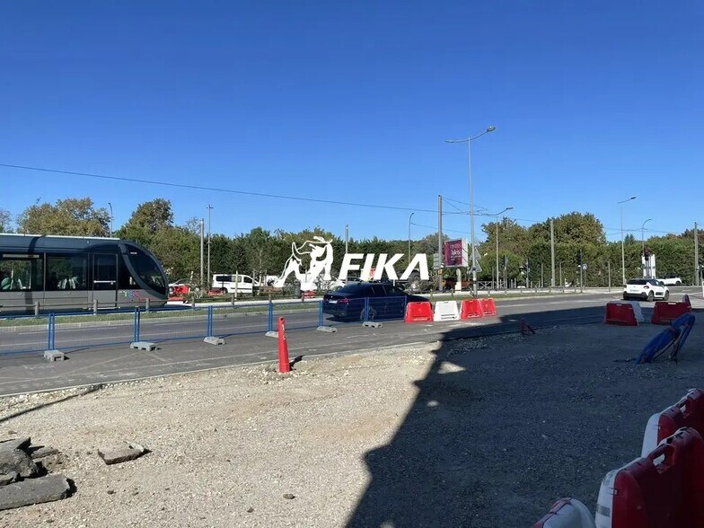 Retail in Mérignac for sale - Construction Photo - Image 3 of 8