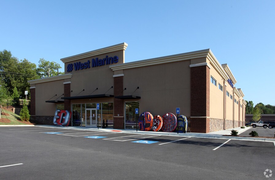 5221 Lanier Islands Pky, Buford, GA for sale - Primary Photo - Image 1 of 1