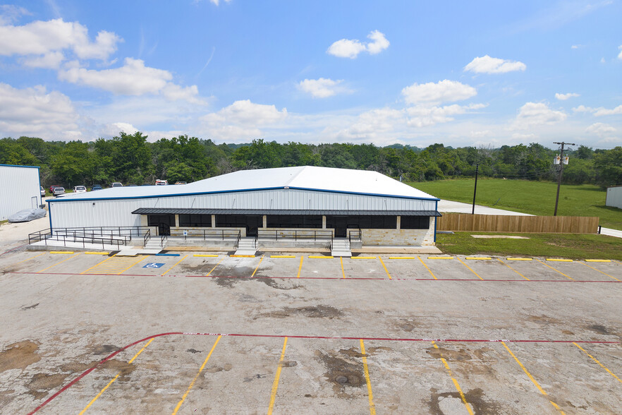 2009 Hwy 90 West Suite A B or C Hwy, Sealy, TX for lease - Primary Photo - Image 1 of 23