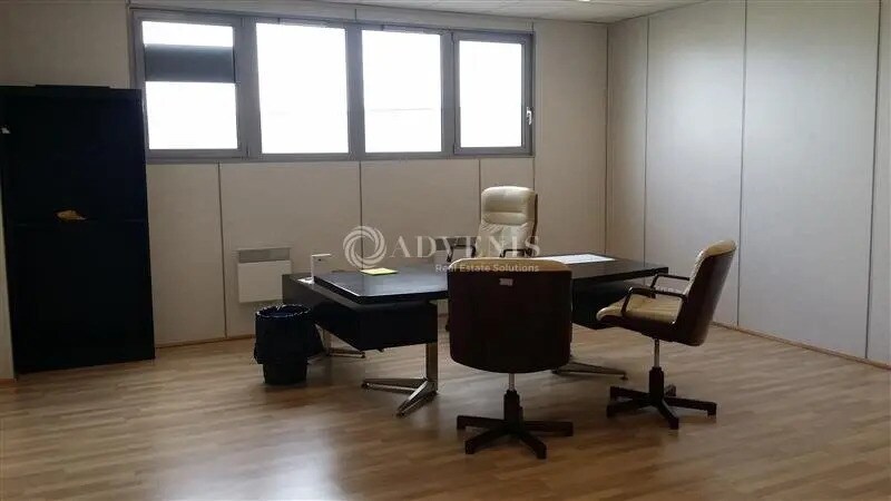 Flex in Bondues for lease - Interior Photo - Image 3 of 4