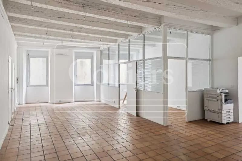 Office in Marseille for lease Interior Photo- Image 1 of 15