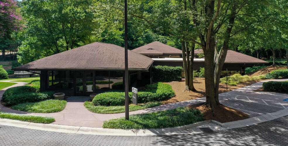 4373 Ashford Dunwoody Rd NE, Atlanta, GA for sale - Building Photo - Image 1 of 1