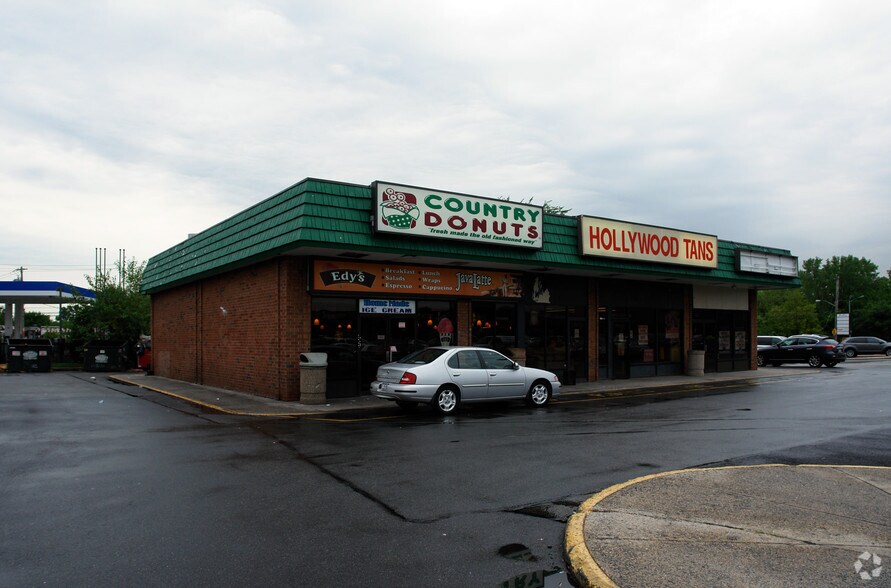 3235-3241 Richmond Ave, Staten Island, NY for sale - Primary Photo - Image 1 of 1