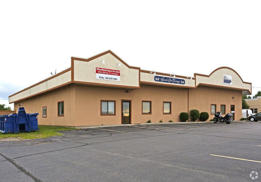 1210 Lakeland Dr SE, Willmar, MN for lease - Primary Photo - Image 1 of 3