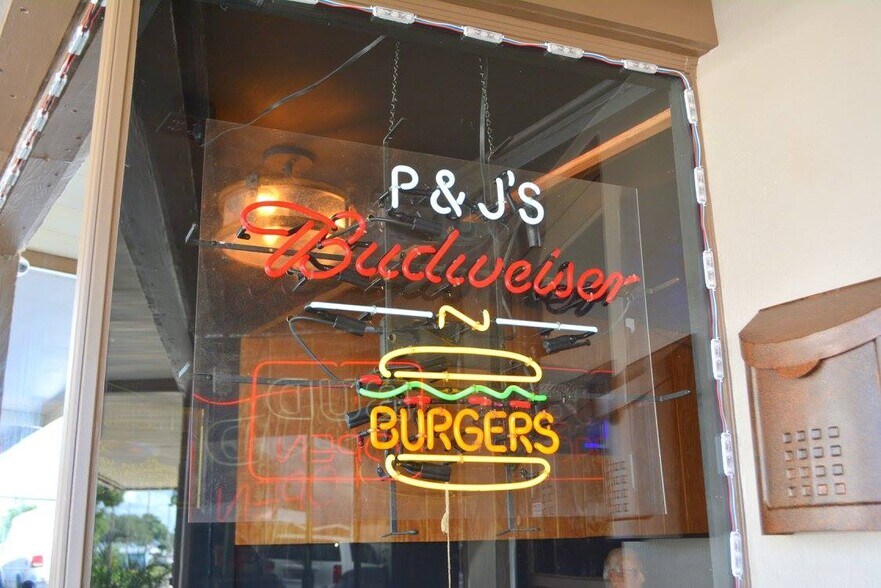 33 S Scenic Hwy, Frostproof, FL for sale - Building Photo - Image 1 of 1