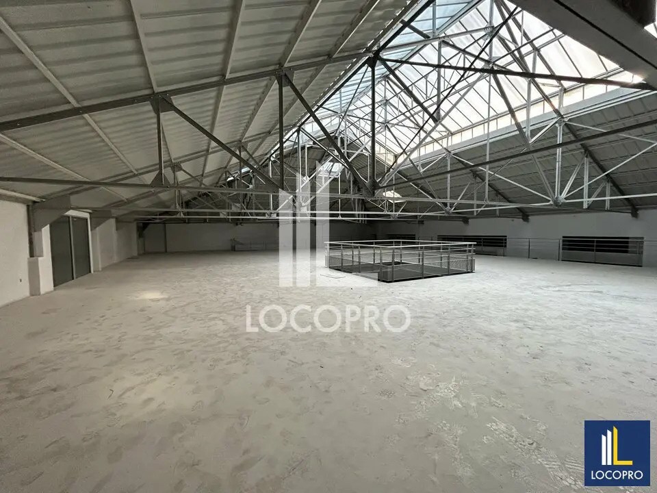 Retail in Cannes for sale Interior Photo- Image 1 of 5