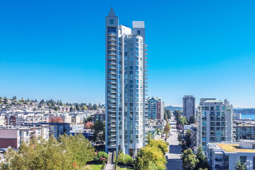 120 2nd St W, North Vancouver, BC for sale - Primary Photo - Image 1 of 1