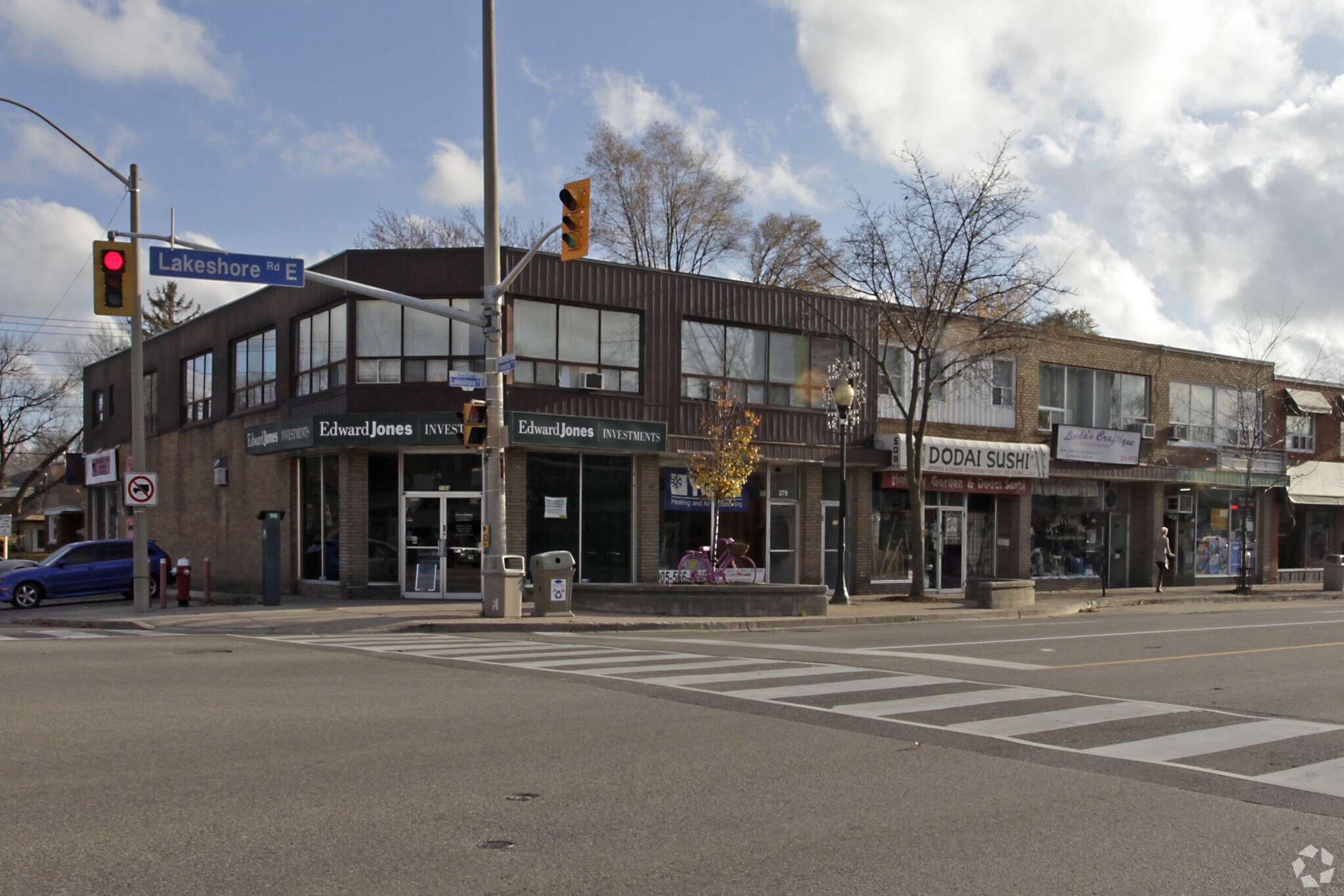 279 Lakeshore Rd E, Mississauga, ON for sale Primary Photo- Image 1 of 3