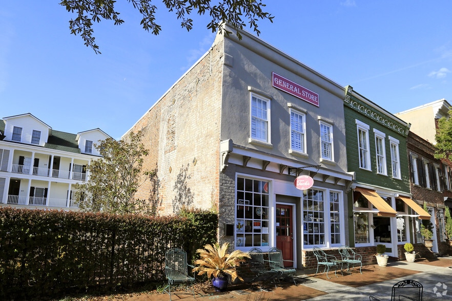 627 Front St, SC 29440