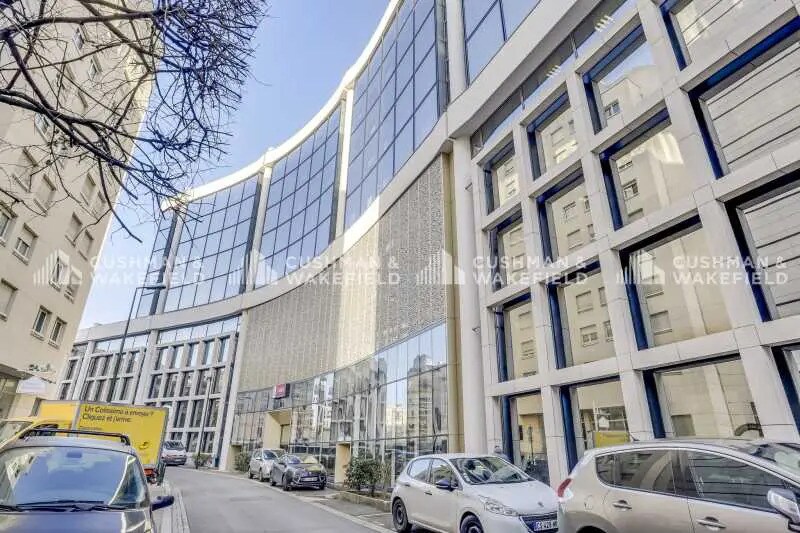 Office in Puteaux for lease - Building Photo - Image 1 of 1