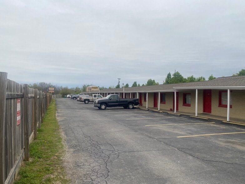 12015 E State Route 350, Kansas City, MO for sale - Building Photo - Image 3 of 13