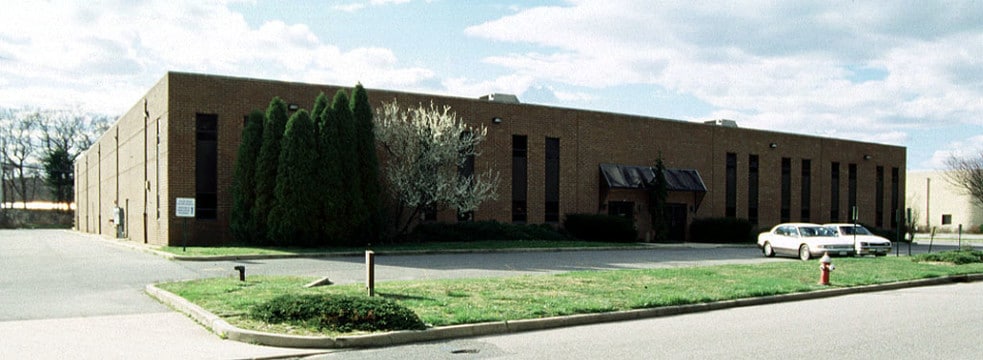 60 Gordon Dr, Syosset, NY for lease - Building Photo - Image 3 of 4