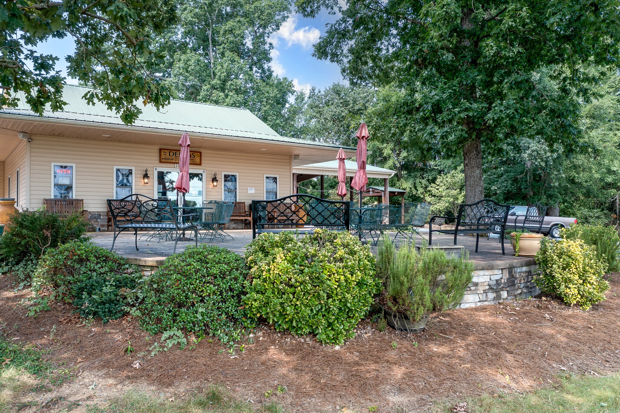 24043 Endy Rd, Albemarle, NC 28001 Dennis Vineyards