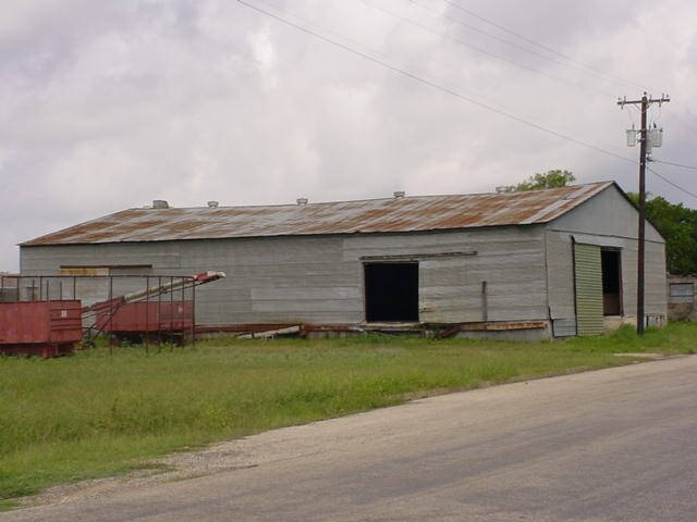 136 S Caldwell St, Giddings, TX for sale Primary Photo- Image 1 of 1