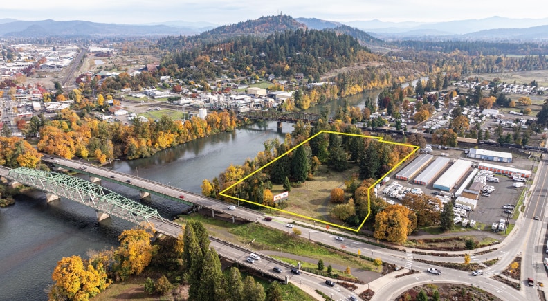 4399 Franklin Blvd, Eugene, OR for sale - Building Photo - Image 3 of 5