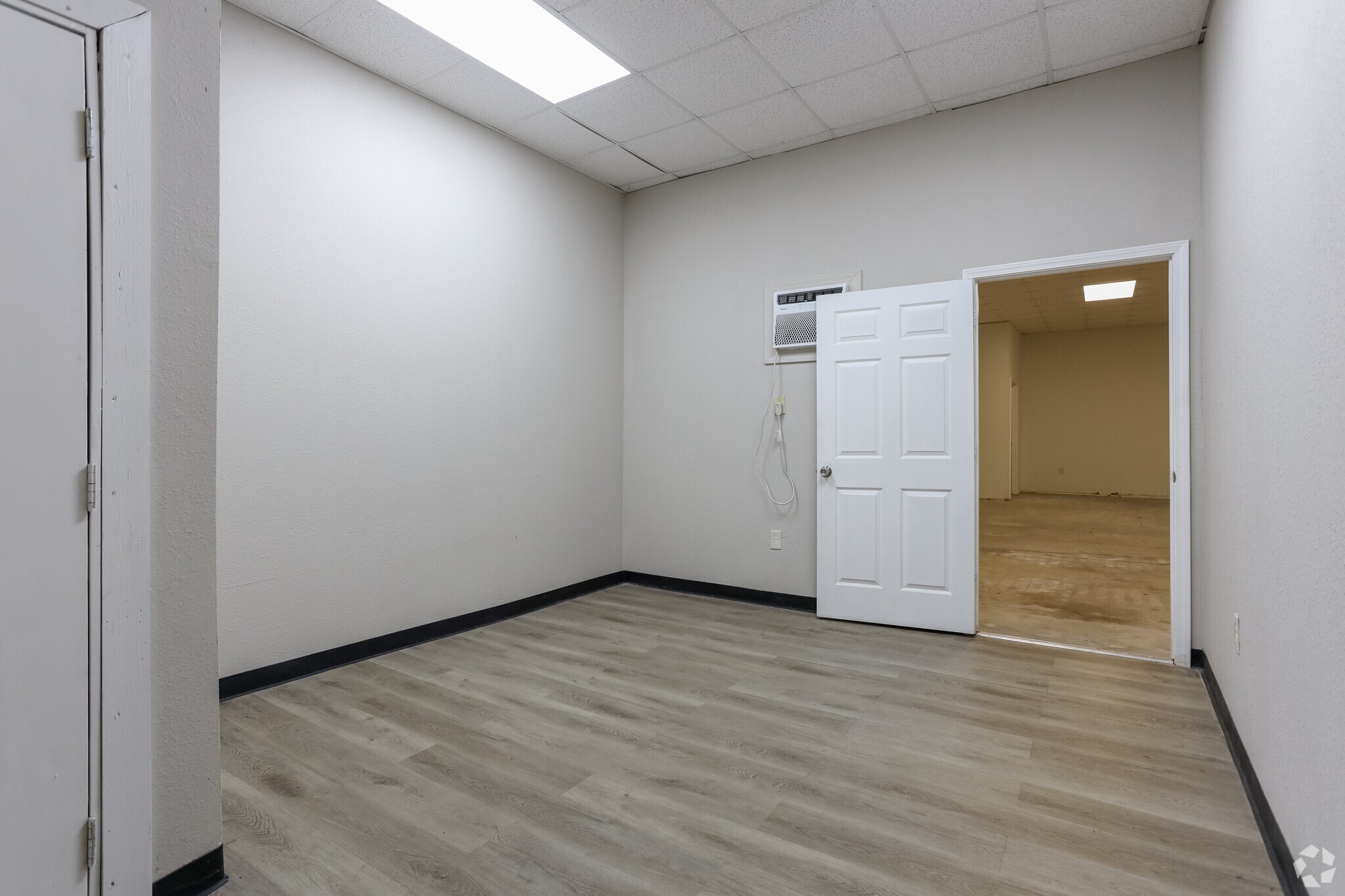 7330 Rampart St, Houston, TX for lease Interior Photo- Image 1 of 5