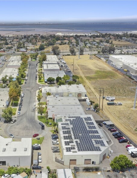 616 Marsat Ct, Chula Vista, CA for lease - Building Photo - Image 3 of 7