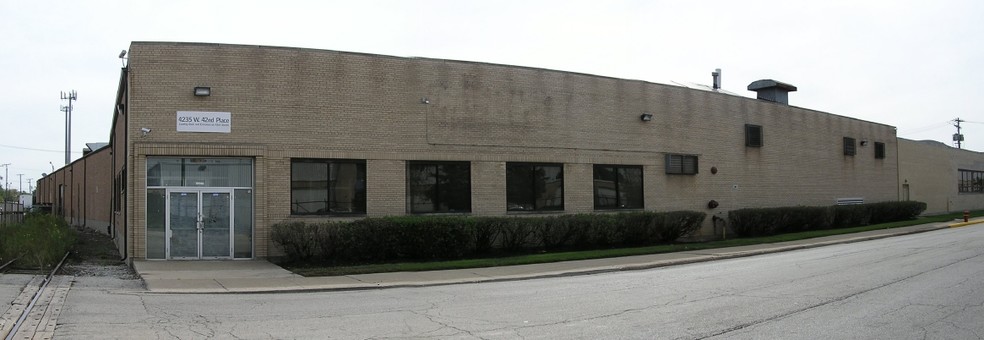 4235 W Ann Lurie Pl, Chicago, IL for lease - Primary Photo - Image 1 of 7