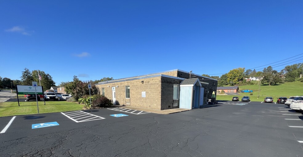 1645 Rostraver Rd, Belle Vernon, PA for sale - Building Photo - Image 1 of 13