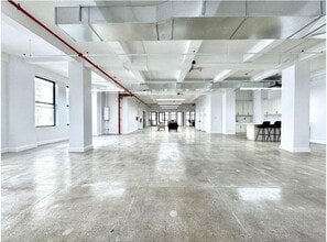 16-18 W 39th St, New York, NY for lease Interior Photo- Image 2 of 3