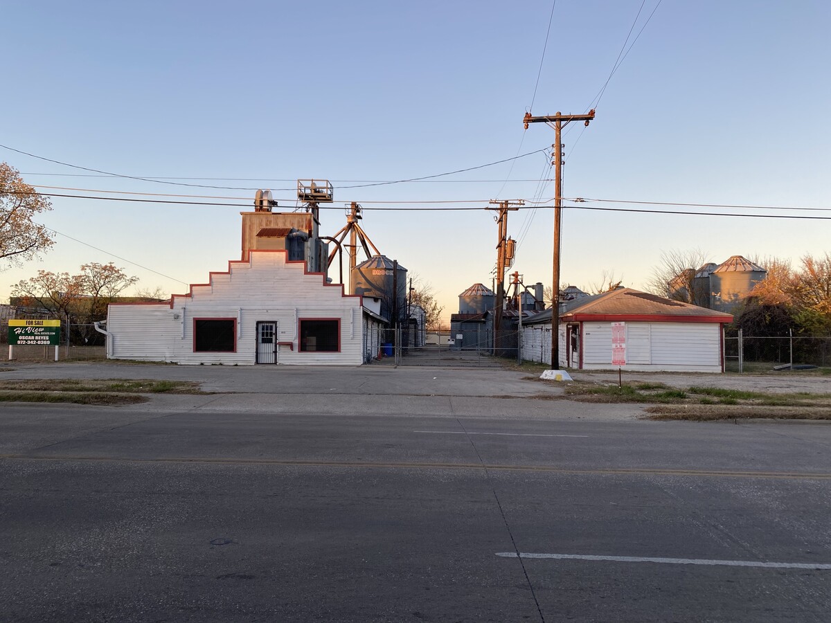 8131 Scyene Rd, Dallas, TX 75227