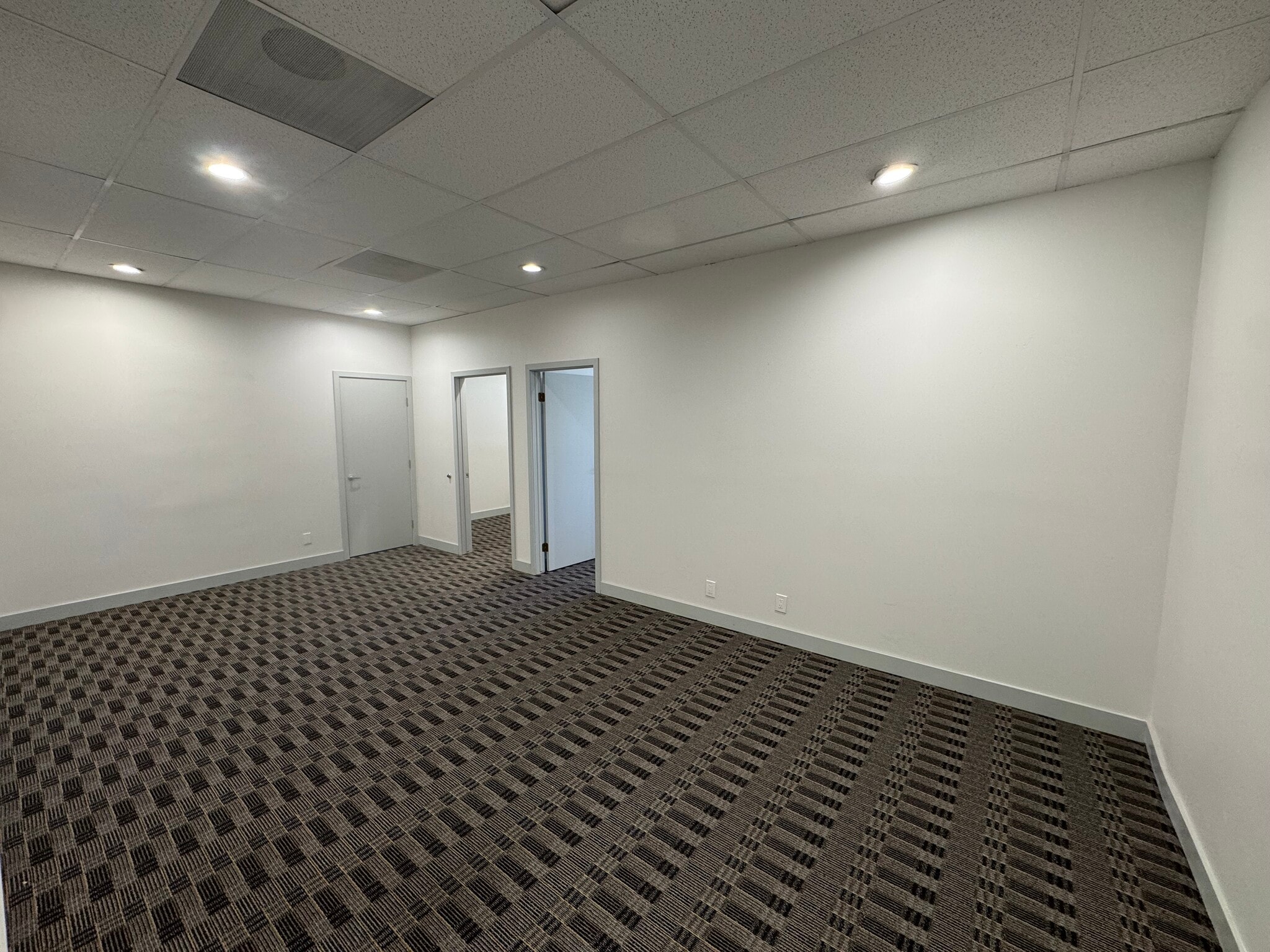 1038 Leigh Ave, San Jose, CA for lease Interior Photo- Image 1 of 5
