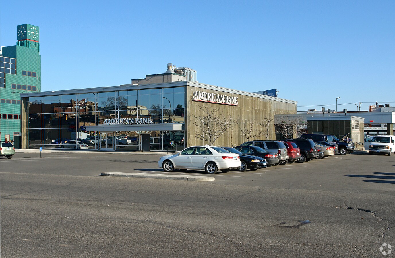 14601566 W University Ave, Saint Paul, MN 55104