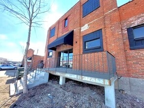 600-610 Montgomery St, Saint Paul, MN for lease Building Photo- Image 1 of 6