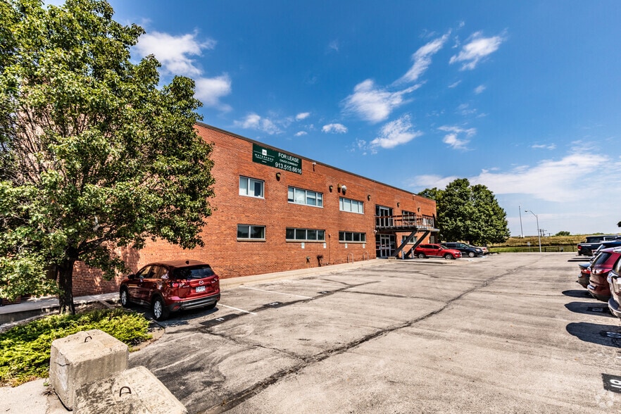 450 E 4th St, Kansas City, MO for lease - Building Photo - Image 2 of 19
