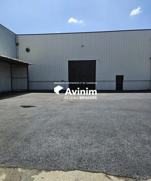 Industrial in SAINT-OUEN-L'AUMONE for sale - Building Photo - Image 2 of 16