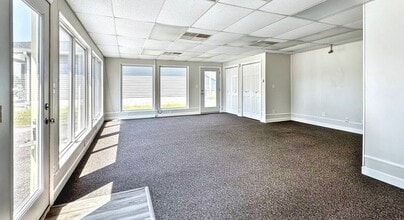 1112 S Park Ave, Herrin, IL for lease Interior Photo- Image 1 of 5