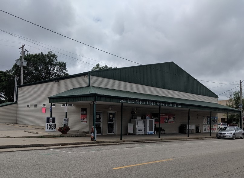 210 W Main St, Lexington, IL for sale - Primary Photo - Image 1 of 1