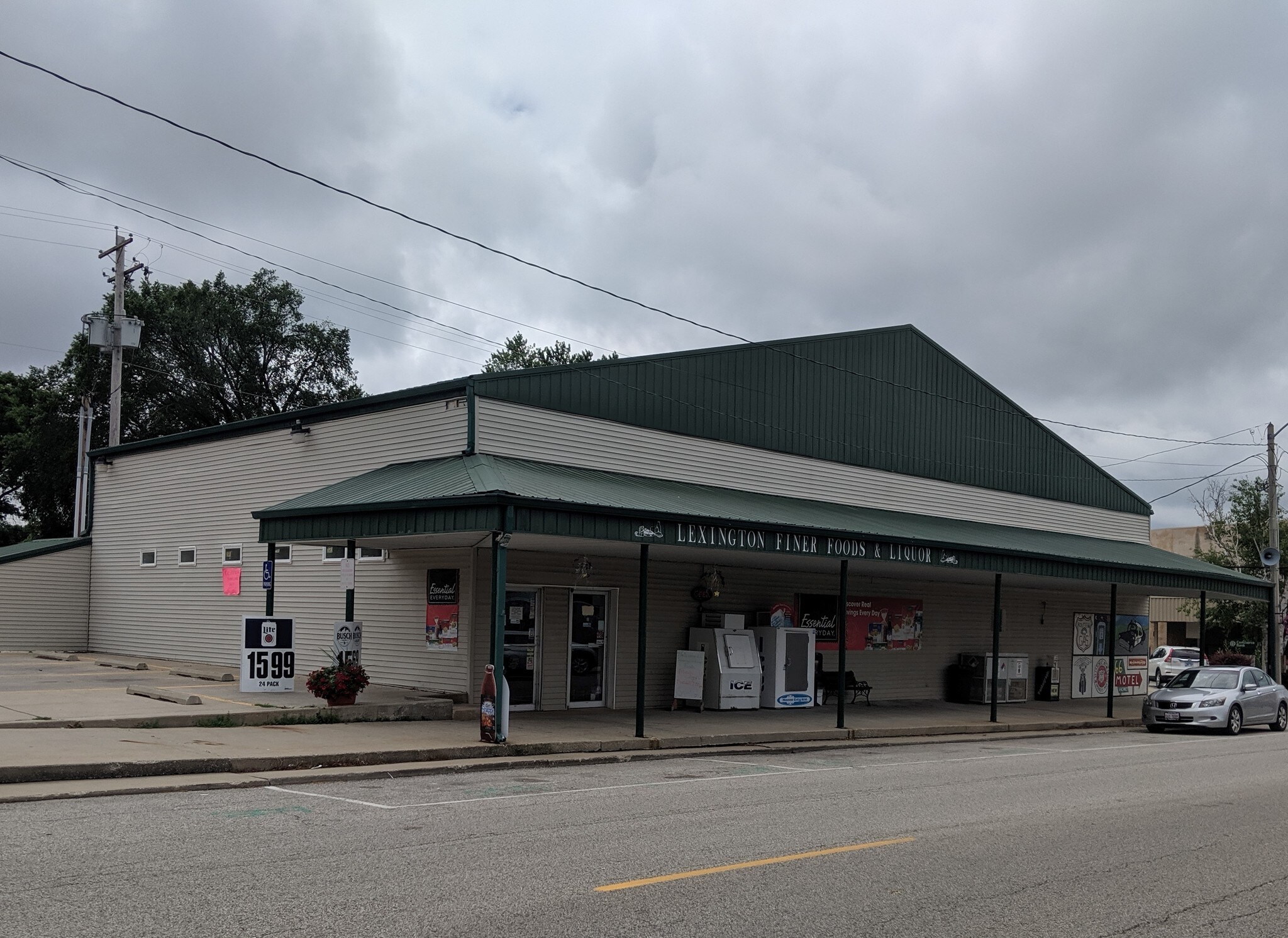 210 W Main St, Lexington, IL for sale Primary Photo- Image 1 of 1