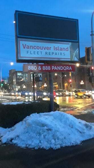 1500 Quadra St, Victoria, BC for sale - Building Photo - Image 1 of 1