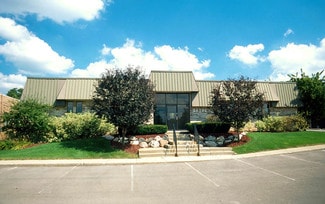More details for 28104 Orchard Lake Rd, Farmington Hills, MI - Office for Lease