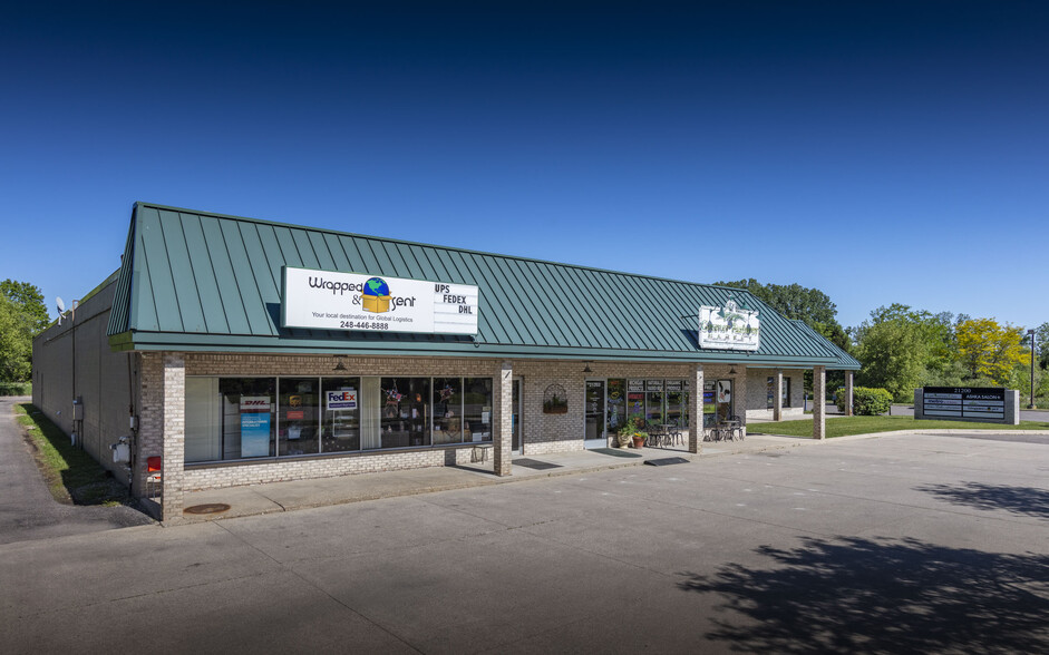 21200 Pontiac Trl, South Lyon, MI for lease - Building Photo - Image 3 of 3