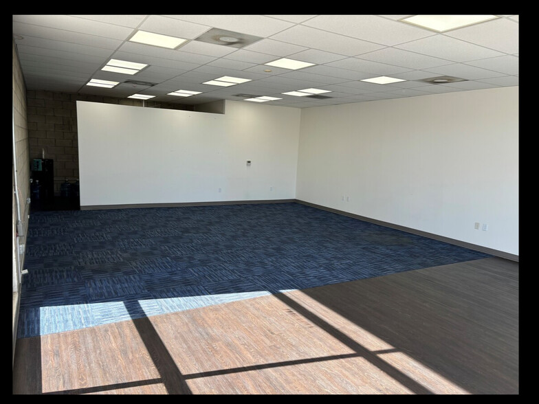 5961 Laurel Canyon Blvd, Valley Village, CA for lease - Construction Photo - Image 3 of 8