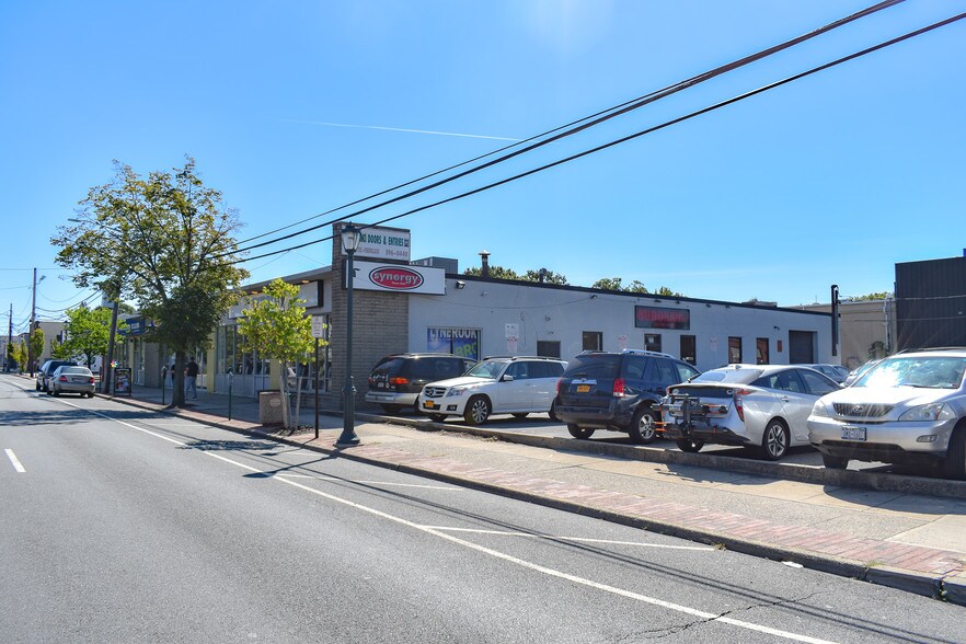640-650 Merrick Rd, Lynbrook, NY for sale - Building Photo - Image 1 of 1