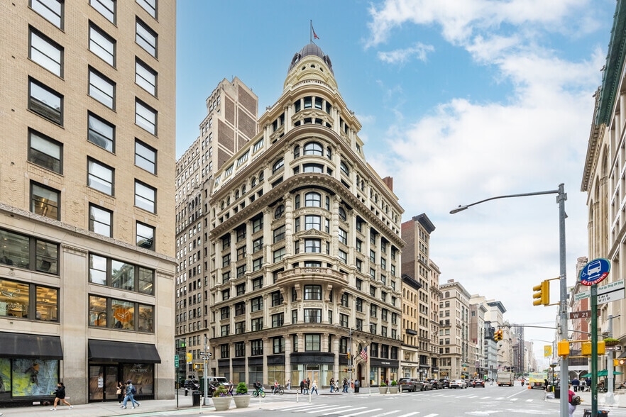 145 5th Ave, New York, NY for sale - Building Photo - Image 1 of 1