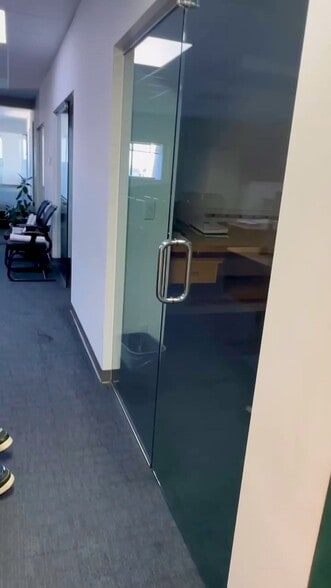 930 Innes Ave, San Francisco, CA for lease - Commercial Listing Video - Image 2 of 8