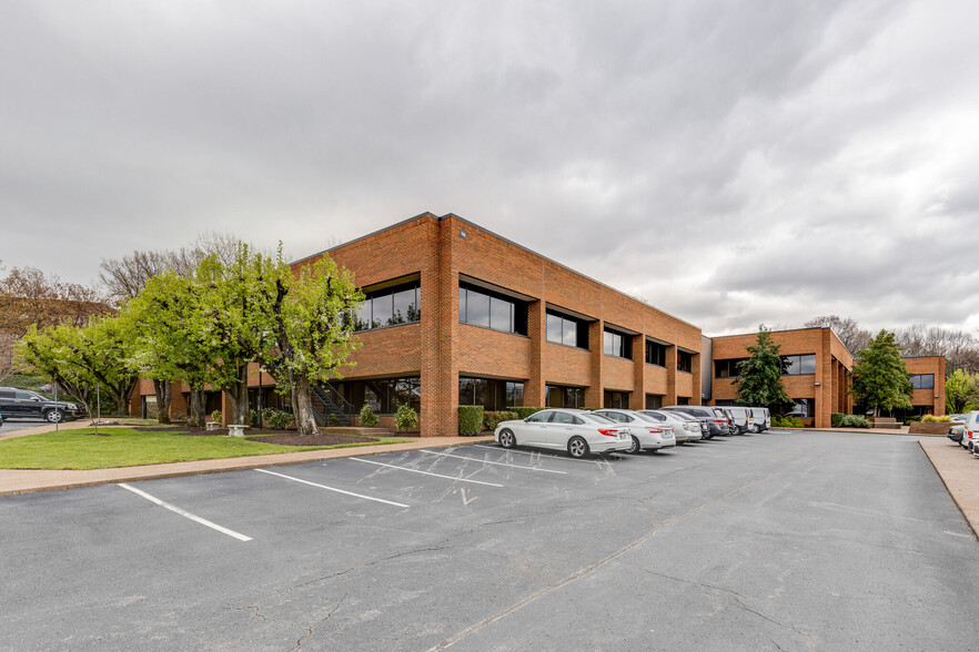 301 S Perimeter Park Dr, Nashville, TN for lease - Building Photo - Image 1 of 12