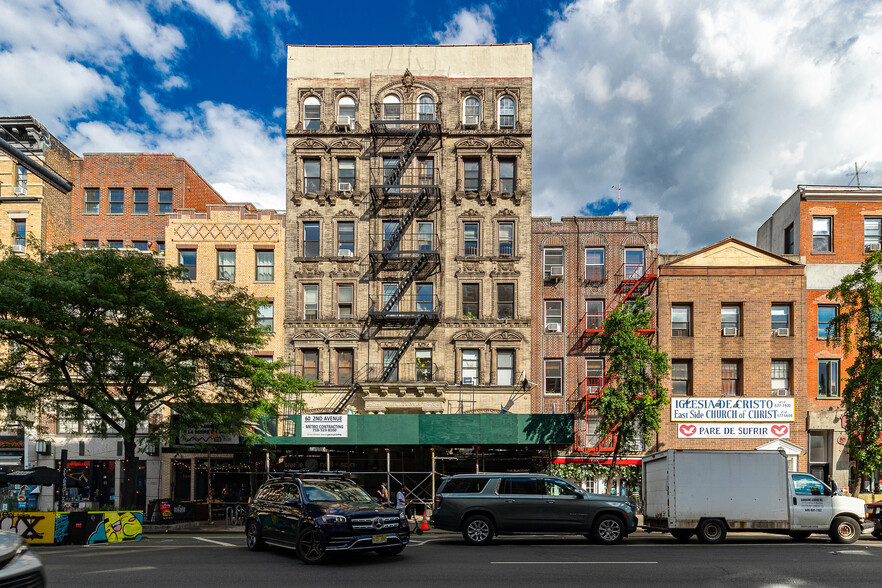 60-62 2nd Ave, New York, NY for lease - Building Photo - Image 2 of 2