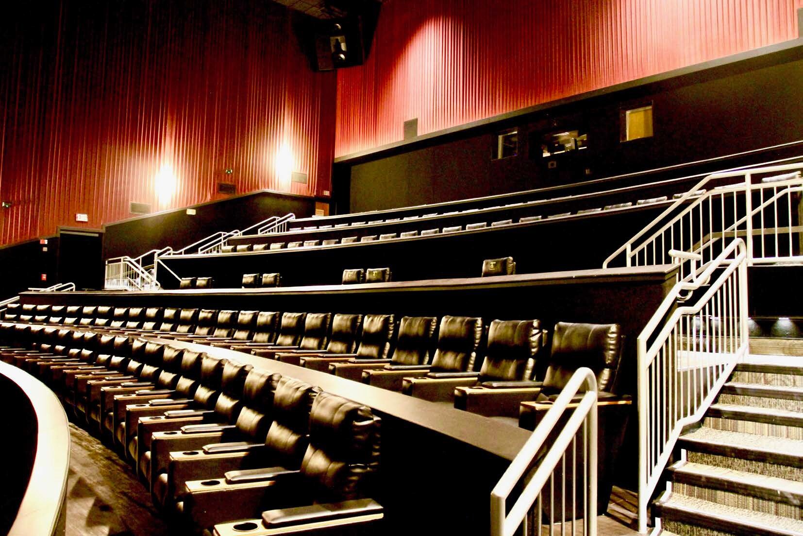 300 Parkway Dr, Lincolnshire, IL 60069 Regal Cinemas & IMAX