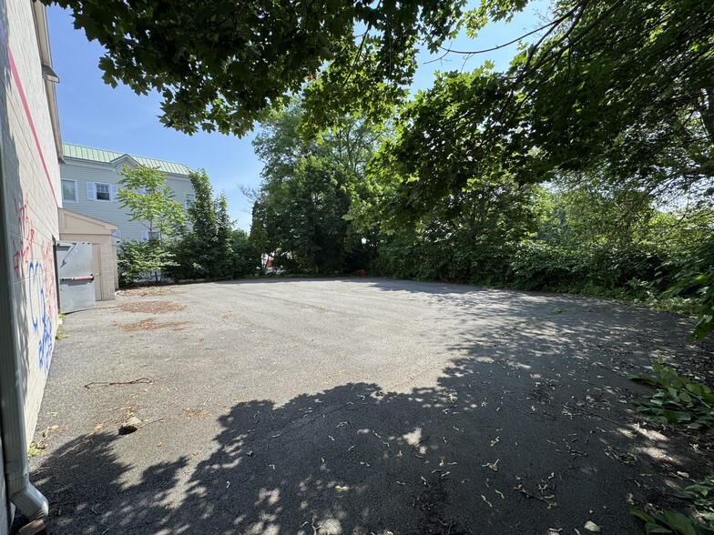 1395 Boston Post Rd, Larchmont, NY for sale - Building Photo - Image 3 of 9
