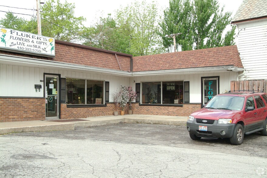 112 4th St, Elyria, OH for sale - Primary Photo - Image 1 of 1