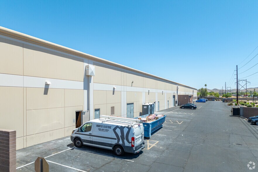 4625 E Cotton Center Blvd, Phoenix, AZ for lease - Building Photo - Image 2 of 8