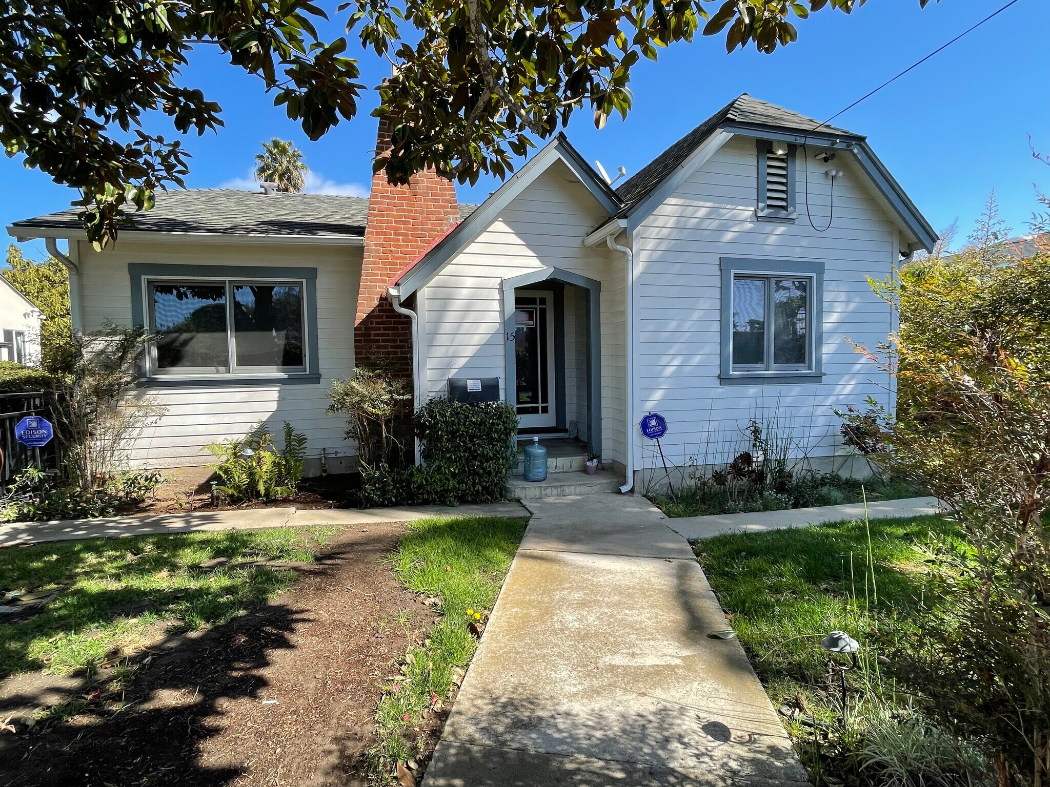 Jerz26 E Haley St In Santa Barbara 55 - daky1zm